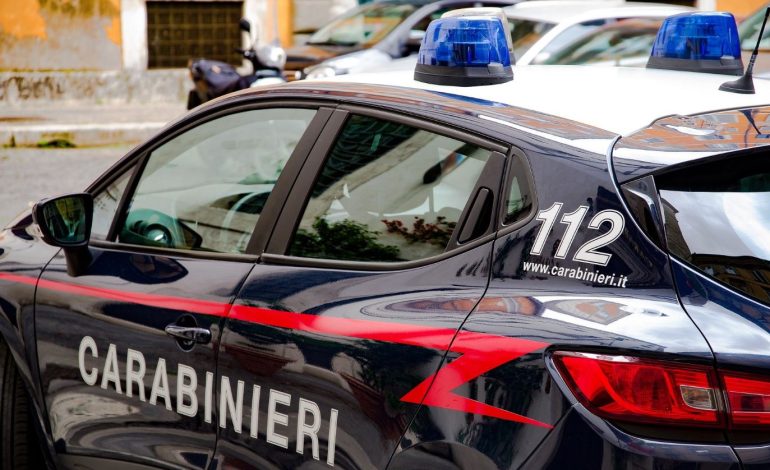 EMRI/ I dënuar me 25 vite burg për p*rdhunim dhe vepra të tjera penale, ekstradohet nga Anglia në Itali i riu shqiptar