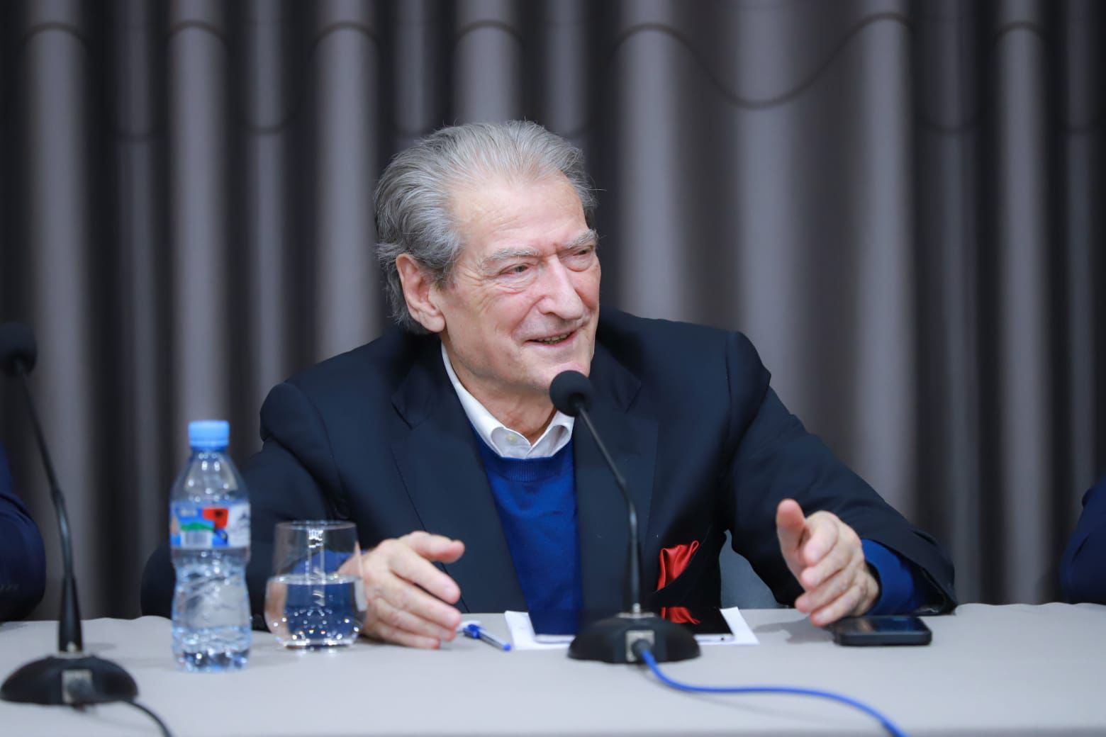 “Varfëria është shndërruar në një tiran të vërtetë për qytetarët”- Berisha takim me pensionistët: Çmimet për produktet bazë dhe ilaçeve janë 3.7 herë më të larta se inflacioni