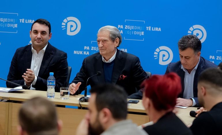 “Të trokasim në dyert e qytetarëve të Tiranës”- Berisha për zgjedhjet e 11 majit: Të nisim sulmin elektoral deri në ditën e fitores!