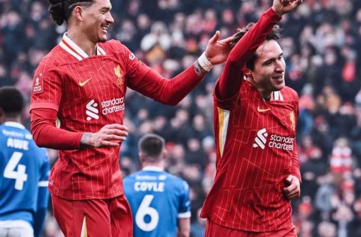 VIDEO/ Goleadë në FA Cup, Liverpool argëtohet ndaj Accrington, gjen golin e parë Chiesa