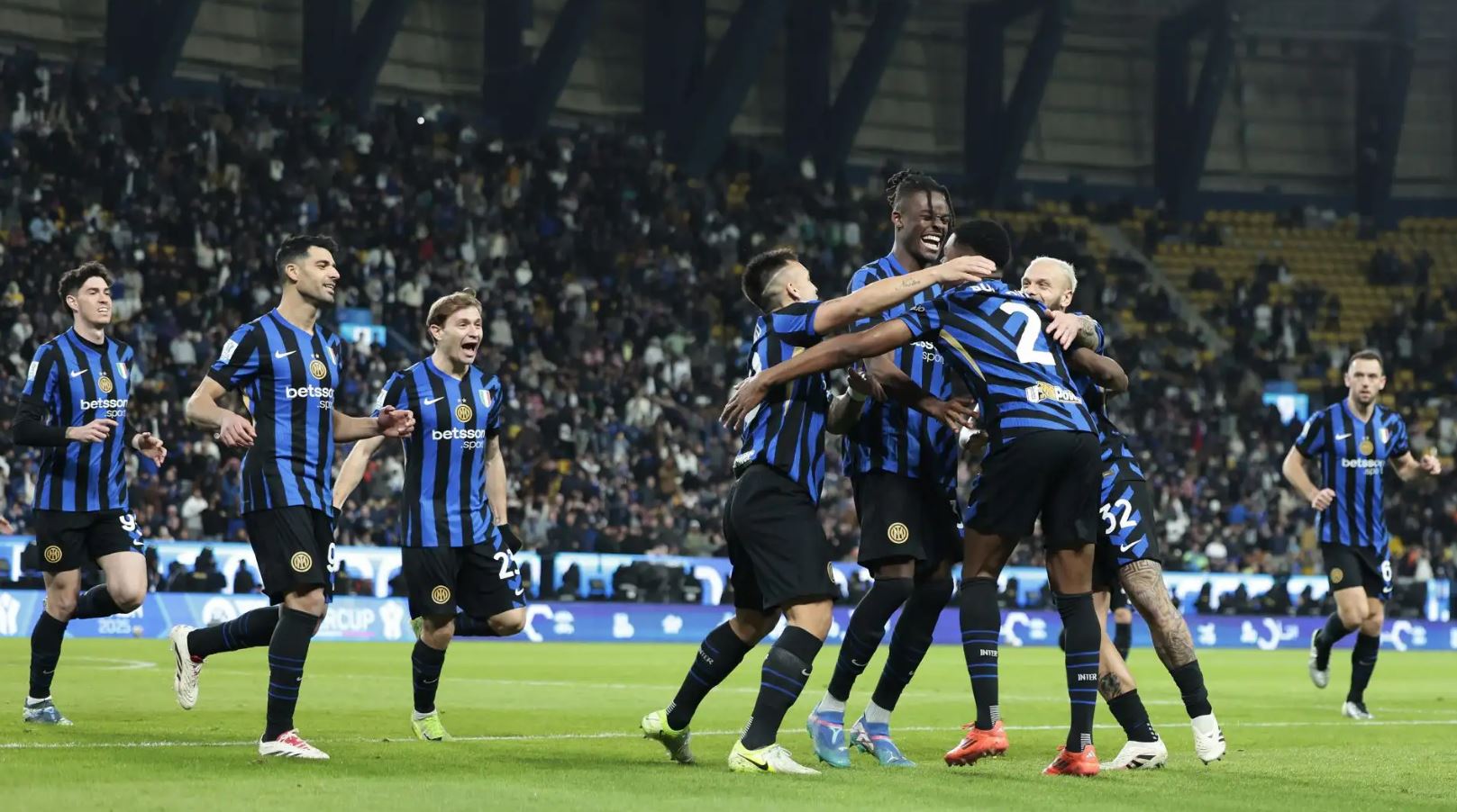Inter “fluturoi” në finale, Inzaghi elozhe djemve, Gasperini bën moviolë: Goli i parë duhej anuluar