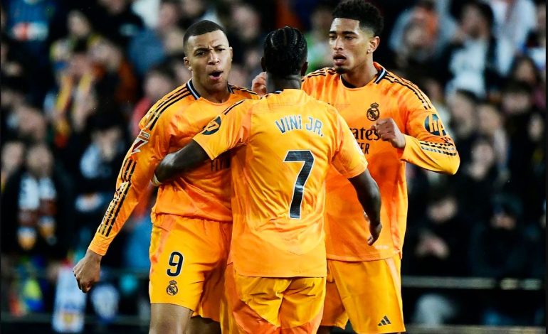 Ndeshje e “çmendur” në Mestalla, Real “përmbys” Valencian dhe merr kreun, Ancelotti mbron Vinicius: Nuk ishte karton i kuq