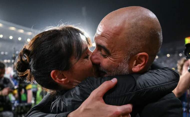 Pep Guardiola ndanë rrugët me gruan pas 30 vitesh lidhje