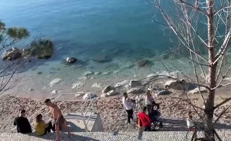 VIDEO/ Plazh në Vlorë këtë fillim viti, kryeministri Rama ndan pamjet nga qyteti bregdetar