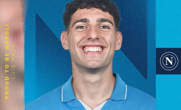 Bindet Lecce, mesfushori shqiptar transferohet te Napoli (Zyrtare)