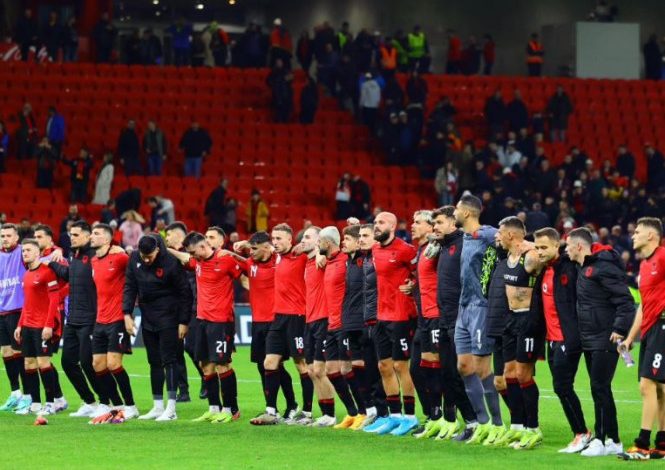 Hap i madh në karrierë, mesfushori i Kombëtares shqiptare arrin akordin me Napolin