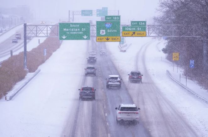 SHBA nën “pushtimin” e motit të keq, mbyllen shkollat dhe institucionet qeveritare në disa shtete