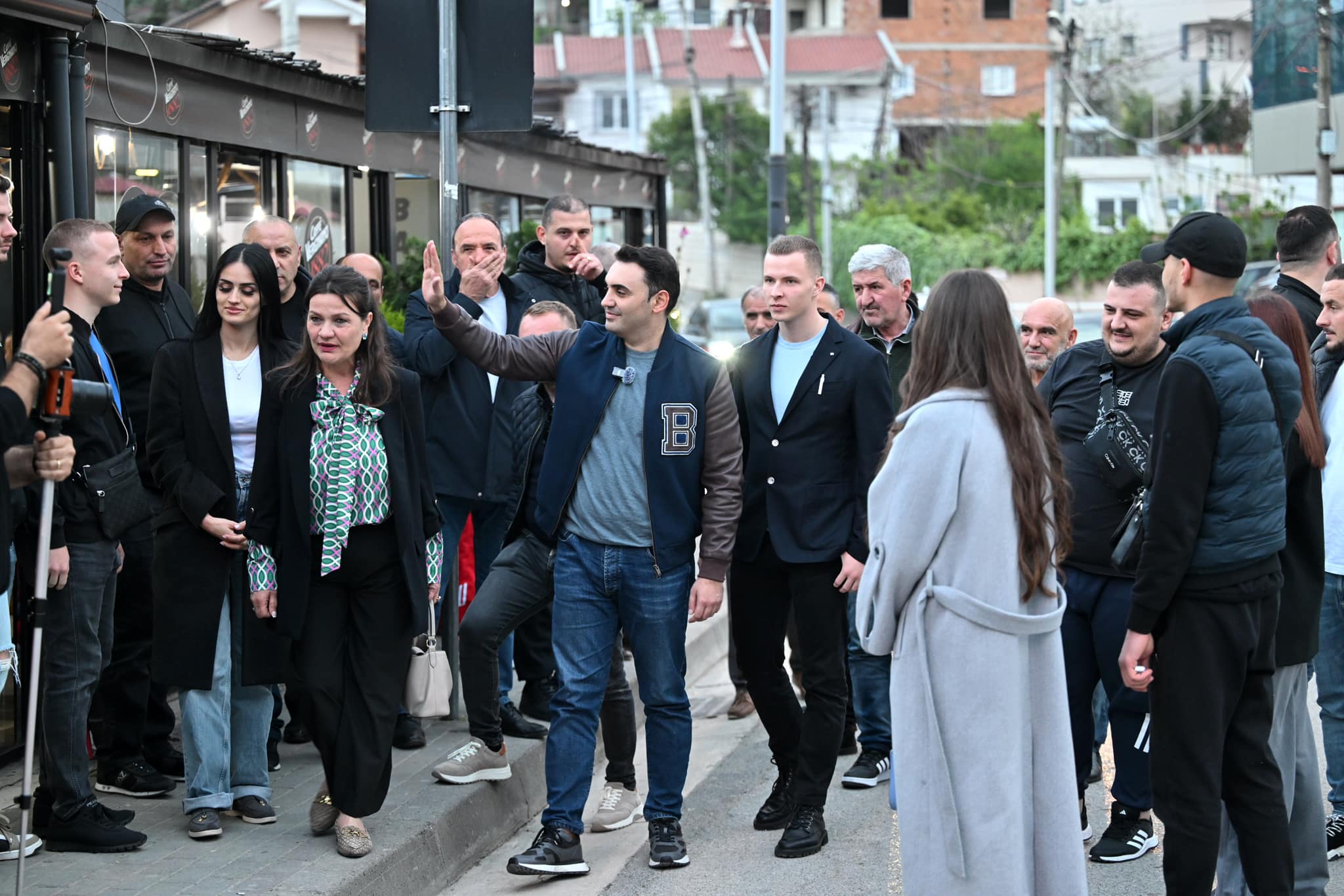Në vitin 2025, Tirana ende me ujë me orar”, Këlliçi me qytetarët në Njësinë Nr.2: Rezultat i 12 viteve vjedhje dhe keqmenaxhim