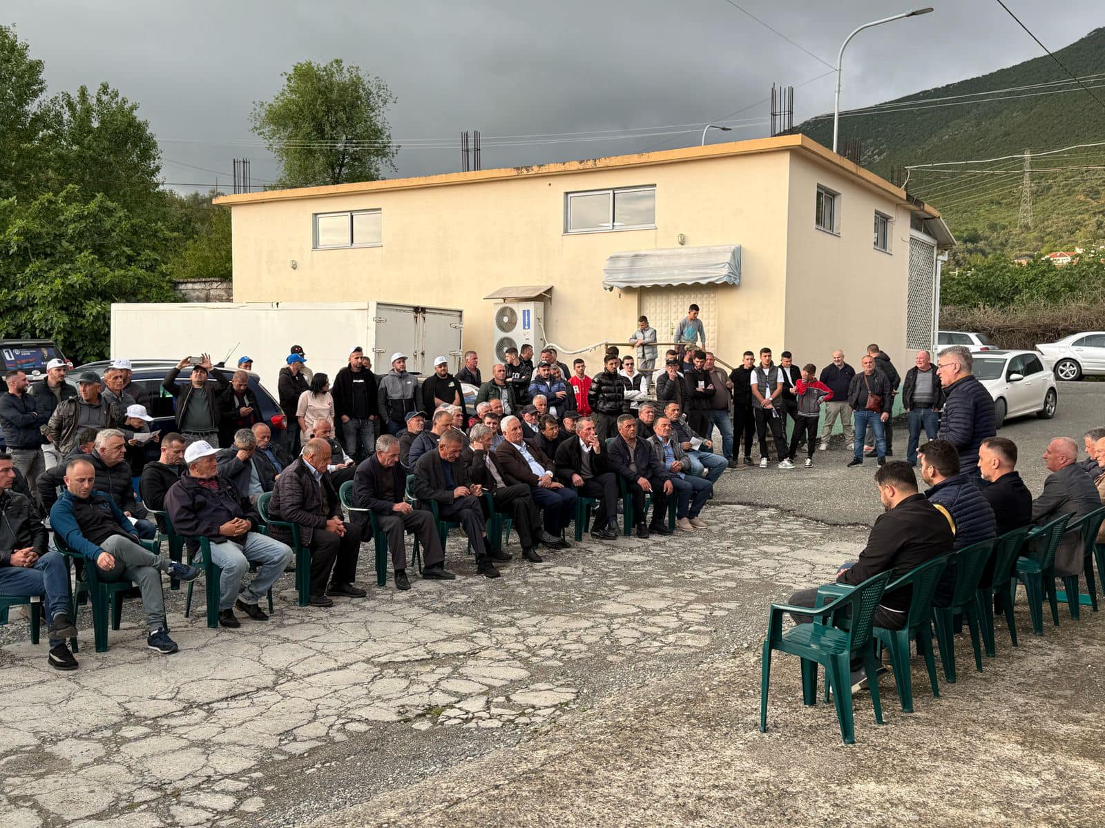 Gjekmarkaj takime në Kurbin: Pas 11 majit shërbimet do të jenë për qytetarët, jo për klientët e pushtetit
