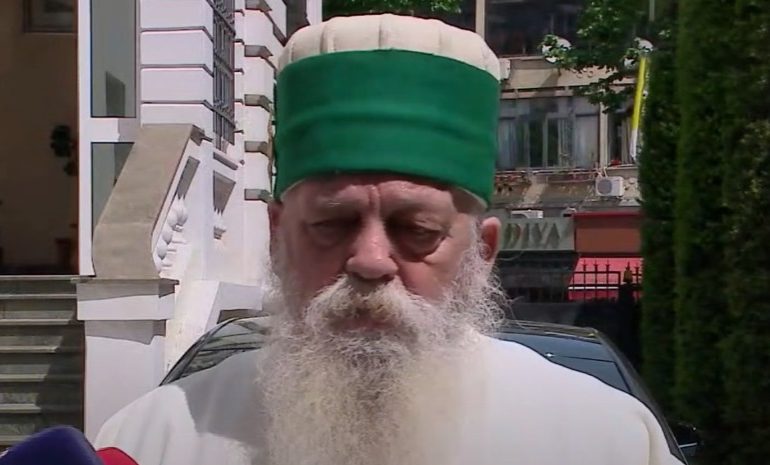 “U prehtë në paqe”/ Baba Mondi kujton takimet me Papa Franceskun: Ati i Shenjtë vlerësonte bashkëjetesën fetare. Do të jemi pjesë e ceremonisë mortore në Vatikan