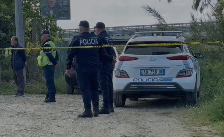 Dyshohet se po riparonte zetorin/ Gjendet i pajetë nën rrotën e mjetit bujqësor një 56-vjeçar në Fier