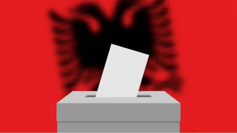 Shqiptarët votojnë për 11 maj/ Nga taksat te pagat dhe investimet, çfarë premtojnë partitë për ekonominë