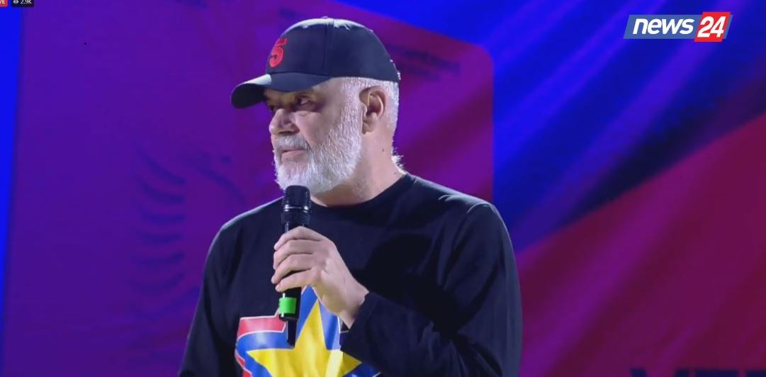 “Pse bën takime vetëm me gratë?”/ Rama përgjigjet nga Vlora: S’i mbledhim për duartrokitje! I mbushim sallat më tepër se ata me kashtën e k*qet e tyre