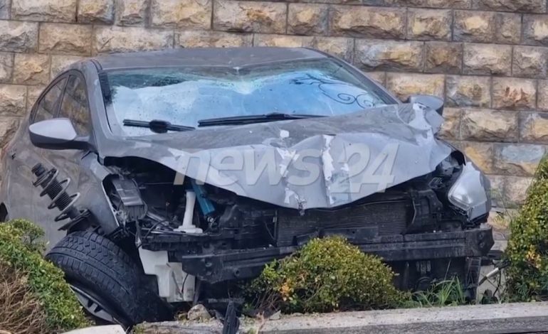 VIDEO/ Makina del nga rruga në aksin Maliq-Korçë, drejtuesi i mjetit përfundon në spital