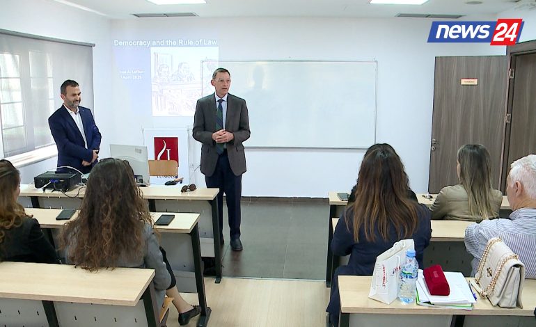 Profesori nga SHBA, leksion te hapur tek Universiteti ‘Luarasi’, Lofton: Si ta kuptojmë shtetin e së drejtës në demokraci