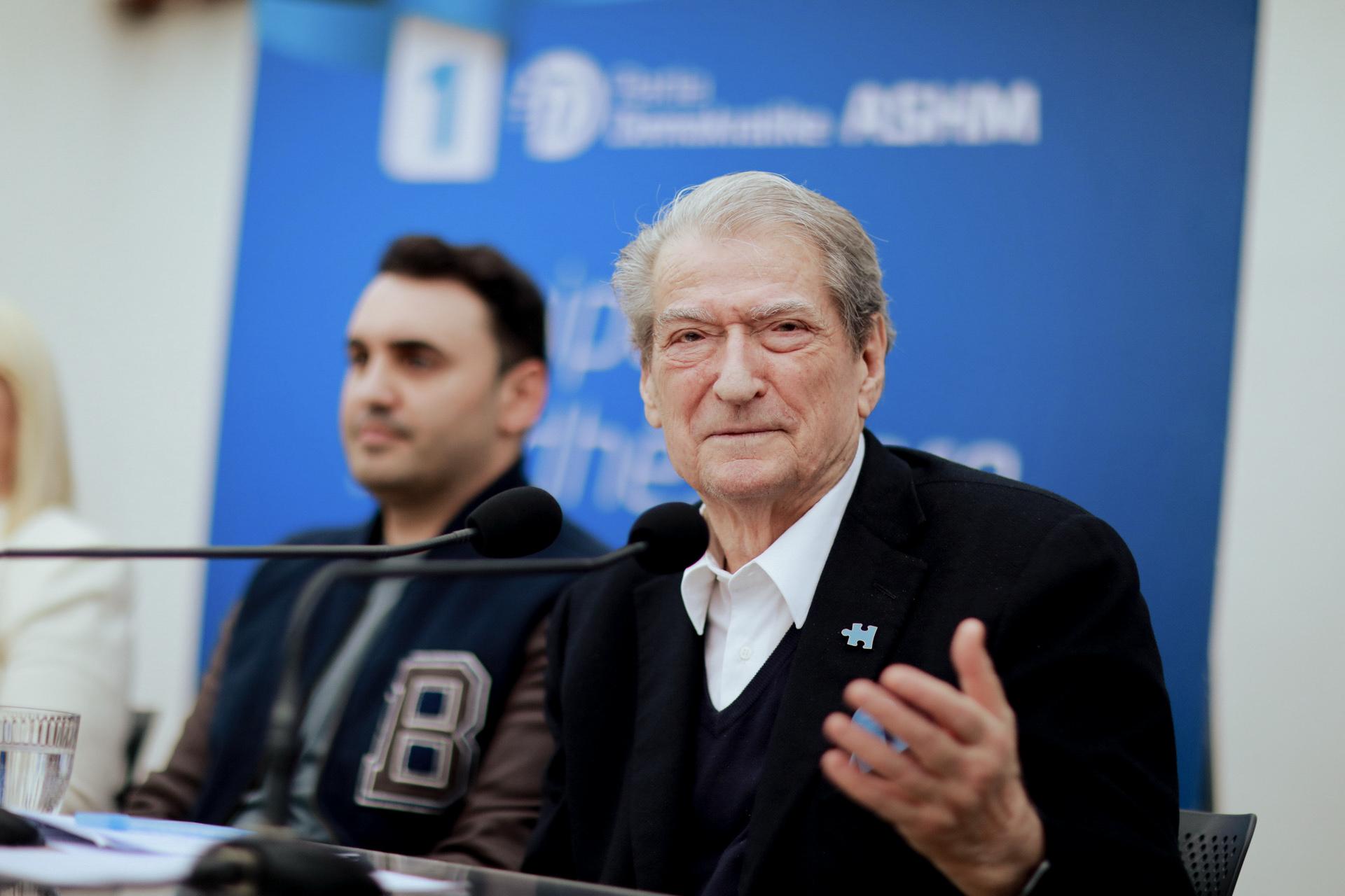 “Reforma territoriale ju shkatërroi”, Sali Berisha nga Vaqarri:  Projekti ynë për fshatin nis me “zemra e dhimbsur”