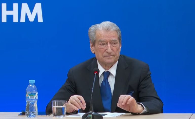 “Prozhektorët nga jashtë janë përqendruar në këto zgjedhje”, Berisha paralajmëron: Organizatat që kryejnë krime zgjedhore do të shpallen terroriste