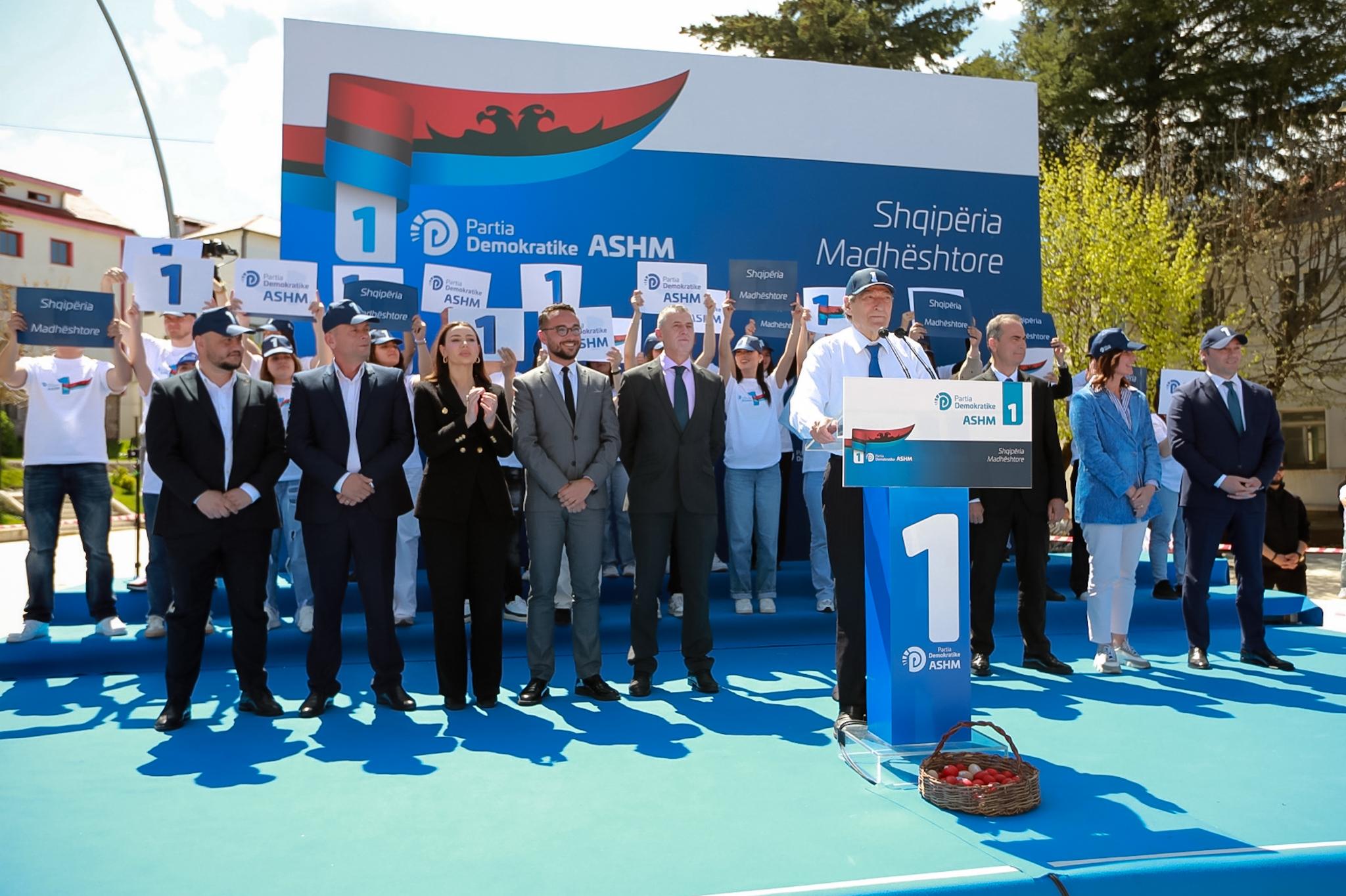“Kjo tokë klith se po mbetet shkretëtirë nga largimi i shqiptarëve”, Berisha në Pukë: Rama shpirtlig! Ndau vetën 16 mln euro nga buxheti për pensionistët