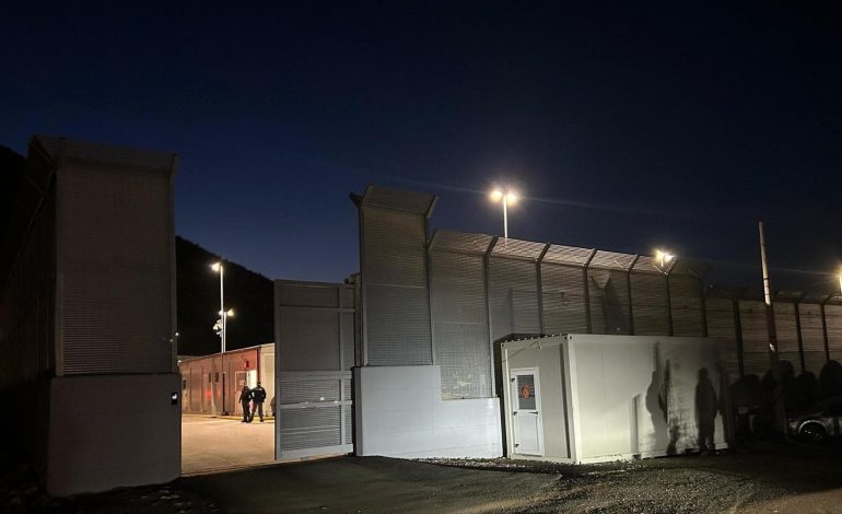 Fitorja e parë në apelim, një emigrant i vendosur në Gjadër rikthehet në Itali dhe nuk mund të riatdhesohet