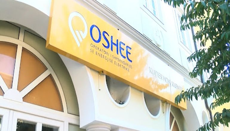 Goditi punonjësen e OSHEE-së, policia shpall në kërkim 38-vjeçarin