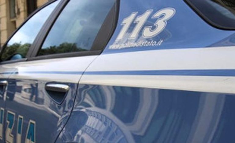 Kërkohej për tentativë vrasje, në pranga shqiptari në Itali që i nguli thikën një rumuni