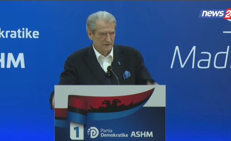 “E kaloj oqeanin kur të më ftojë SHBA…”/ Berisha i përgjigjet Ramës:  Blinken sot non grata në vendin e tij, kazani zien për ‘McGonigal’