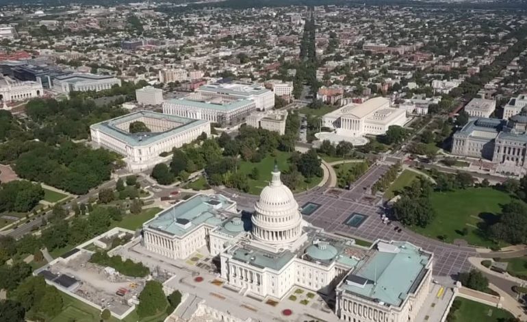 Senati amerikan prezanton rezolutën dypartiake për të mbrojtur refugjatët politikë iranianë në Shqipëri