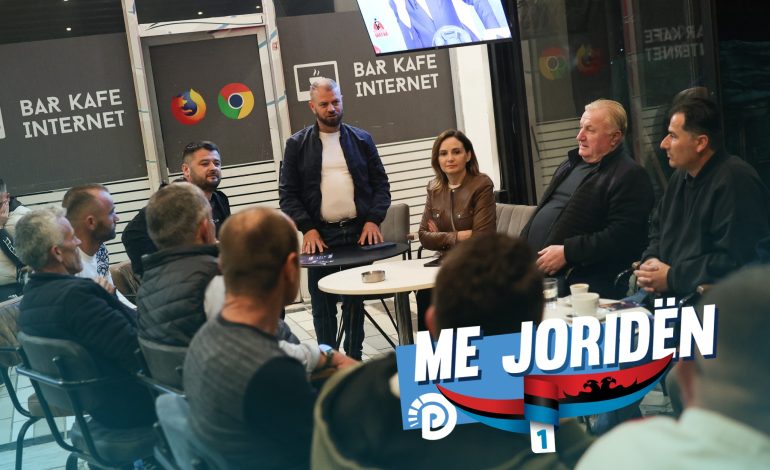 Jorida Tabaku me banorët në Paskuqan: Për një ekonomi që të ndihmon, jo të ndëshkon