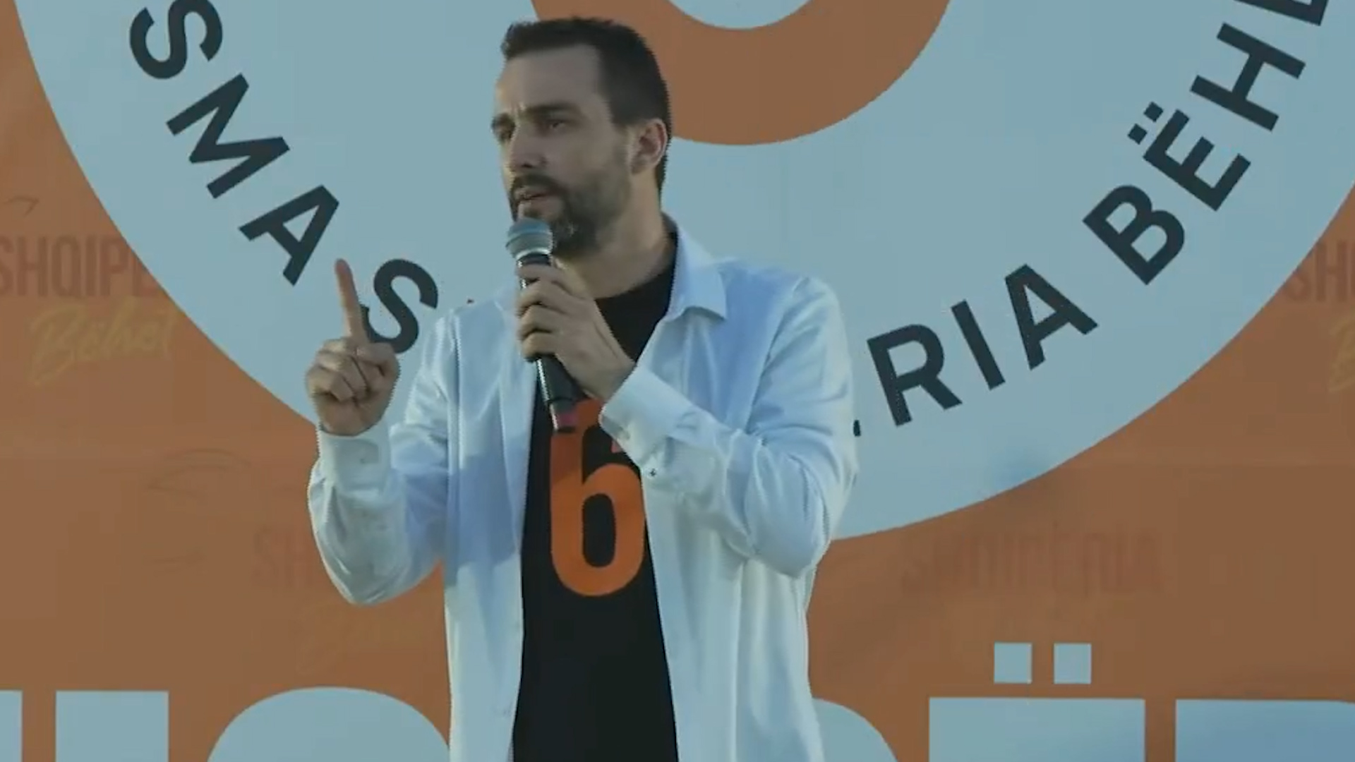 “Ne shtetin e kemi për hall, na gjobit”, Lapaj në Drenovicë të Beratit: Do t’i heqim me ligj tatimorët për biznesin e vogël