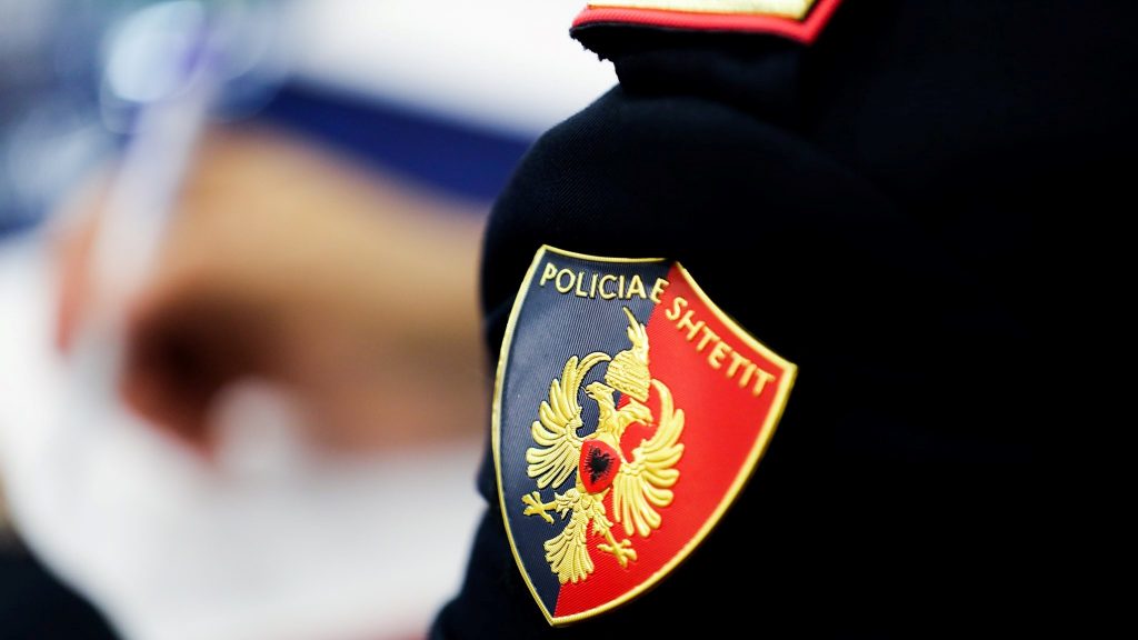 Sherr për pronën në Has! Konfliktohen dy familje, plagosen çifti i bashkëshortëve