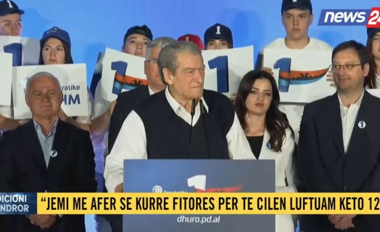 “30 vite burg për pagat që i jepni atyre në Dubai e Spanjë”/ Berisha në Kurbin: Majlinda bashkë me Sakon e Durrësit do të shkoni tek Erion Veliaj…