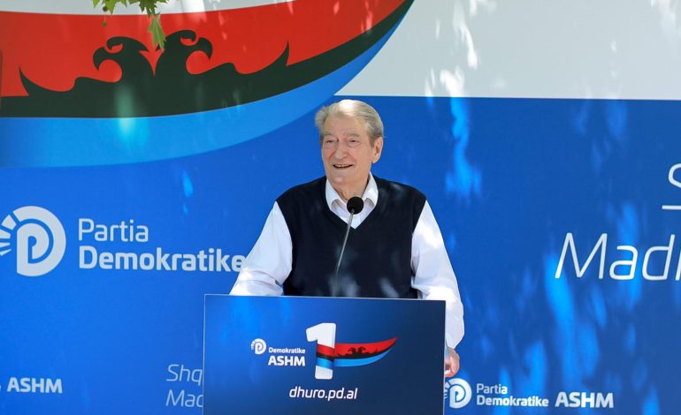 “Gramshi është emergjencë”/ Berisha: Ky qytet do të jetë prioriteti im kryesor! 70 milionë euro do investohen çdo vit për vaditje, kullim dhe mirëmbajtje të tokës