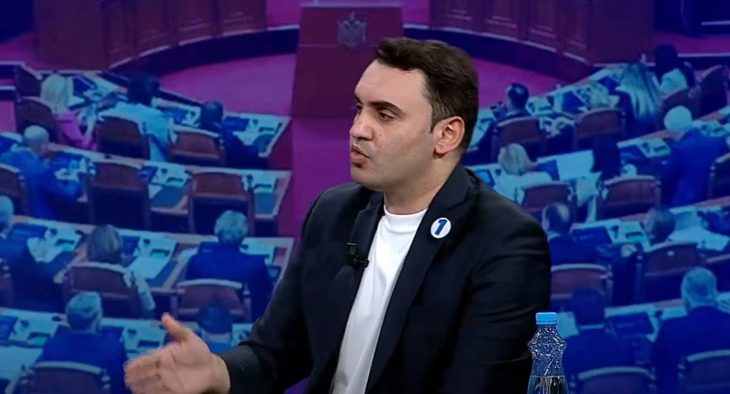 “Balluku ndërton 1 km rrugë me 26 mln euro, Unaza e Re ka 6 vite që nuk mbaron”, Këlliçi: Kjo histori duhet të marrë fund!
