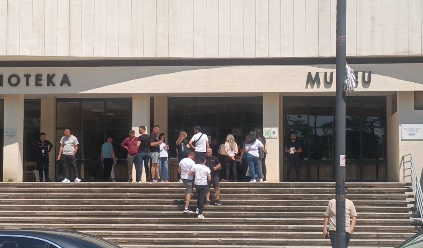 Lushnje–Divjakë, gati për zgjedhjet/ Nisin shpërndarjet e materialeve zgjedhore në të tre KZAZ-të
