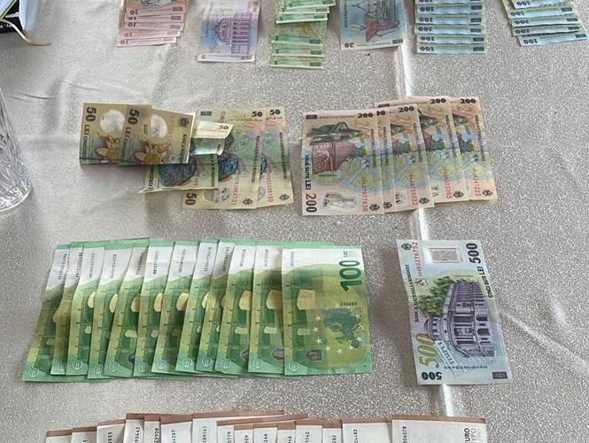 Tentoi të korruptonte me 500 euro policin kufitar, arrestohet shqiptari në Rumani