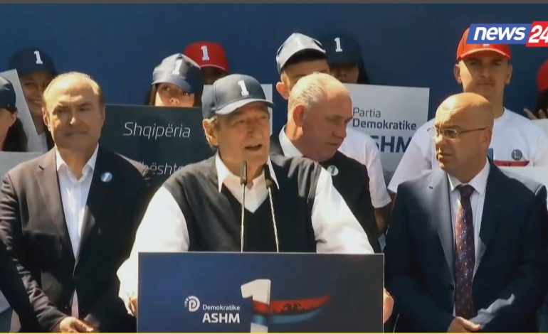 Balluku i injoroi, Berisha u del në mbrojtje banorëve të Hotolishtit, paralajmërimi për policinë: Mos zbatoni urdhra kriminelësh dhe komisarësh që bashkëpunojnë me bandat