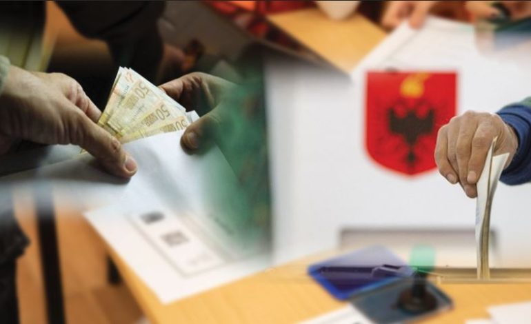 Tentativë për blerje vote? Eksponentë të PD bllokuan mbrëmë dy automjete, u gjetën 4.500 euro. Në një nga makinat ishte edhe sekretari i Blendi Klosit