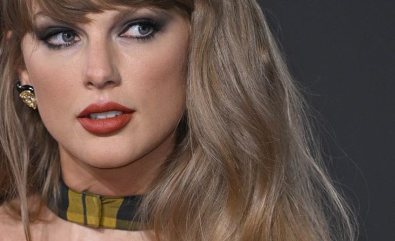Taylor Swift surprizon fansat, njofton versionin e zgjeruar të albumit ‘The Life Of A Showgirl’