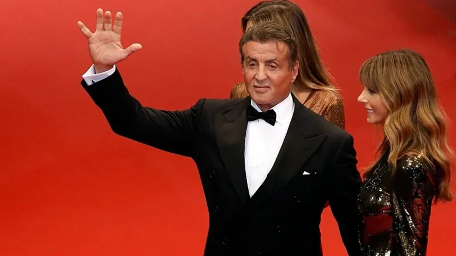 Sylvester Stallone flet për martesën 29-vjeçare me Jennifer Flavin: Ende po mësoj