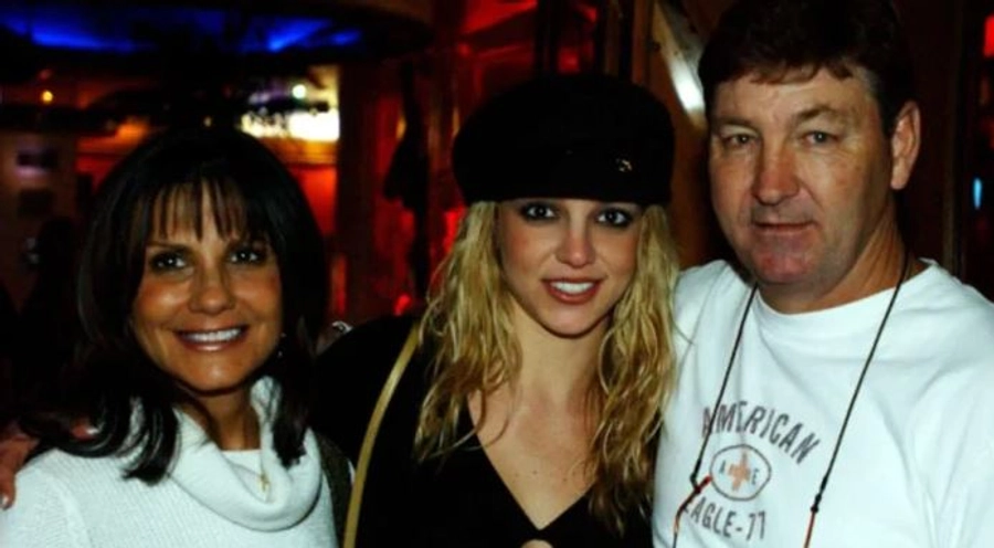 Britney Spears shpreh zemërimin ndaj prindërve për vitet nën kujdestarinë e tyre ligjore: Më mohuan lirinë