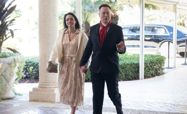 Një javë pasi ia shprehi dashurinë me një mesazh – Elon Musk e lë gruan me të cilën ka katër fëmijë